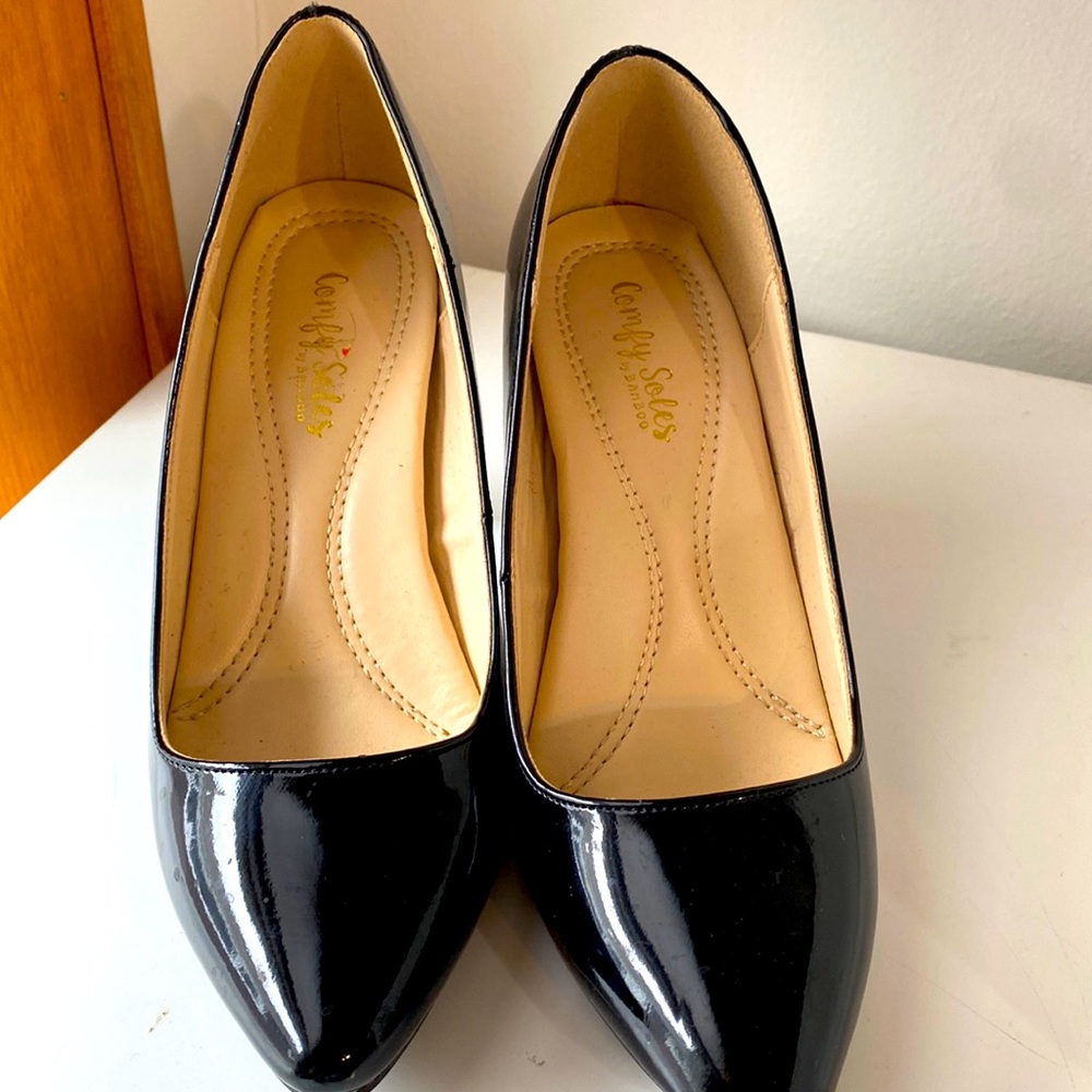 Womens black heels